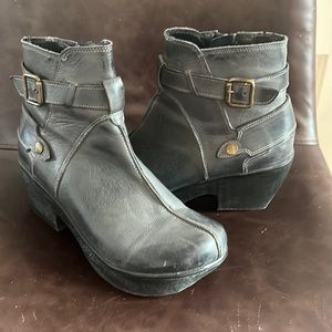 JAFA charcoal grey booties